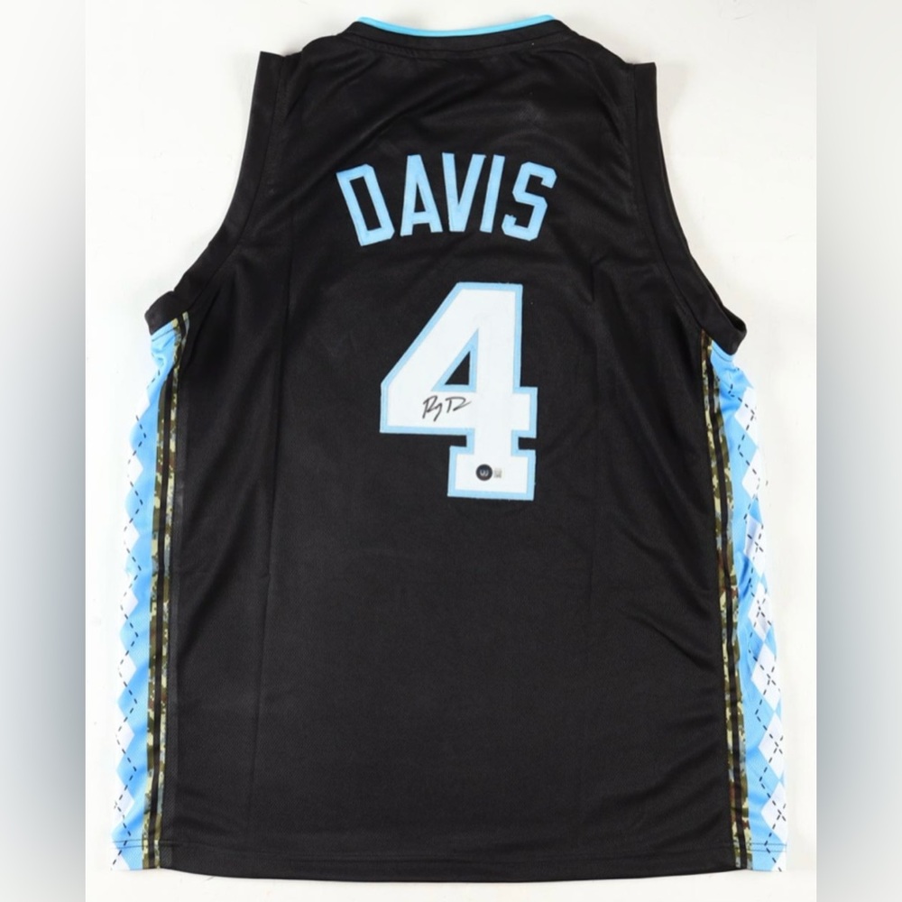 R.J. Davis Signed Jersey